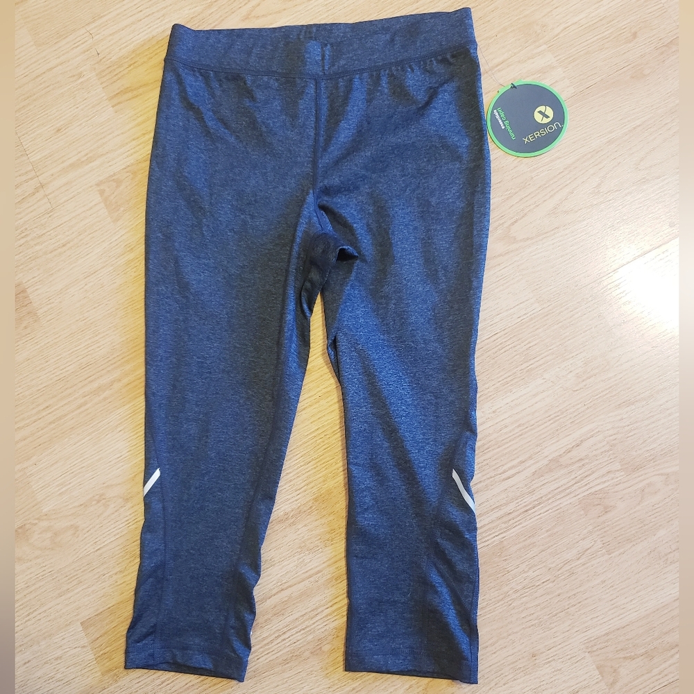 Xsersion Capri Running Workout Back Pocket Gray Leggings Size M